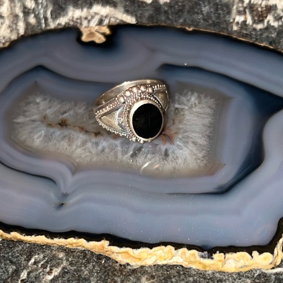 Sterling Silver Onyx 925 Size 7 ring - Picture 3 of 15